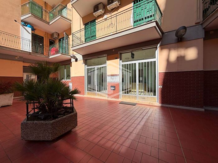 Appartamento monolocale in affitto in Via Filippo Illuminato, Fuorigrotta, Napoli