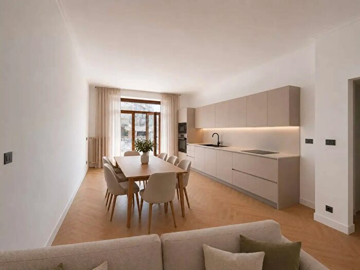 Appartamento trilocale in vendita in Via Gaudenzi, Bergamo