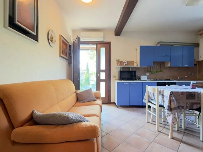 Appartamento trilocale in vendita in Via Viazza, Vignola