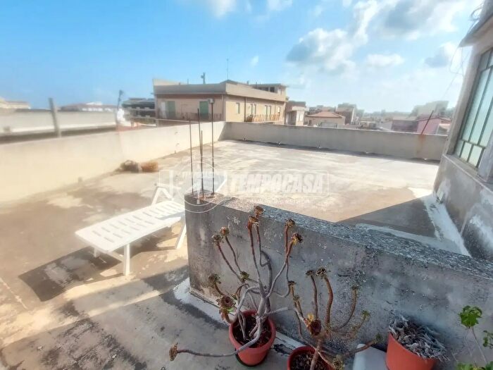Appartamento con 5 locali in vendita in Via Ugo di Sant'Onofrio, Barcellona Pozzo Di Gotto