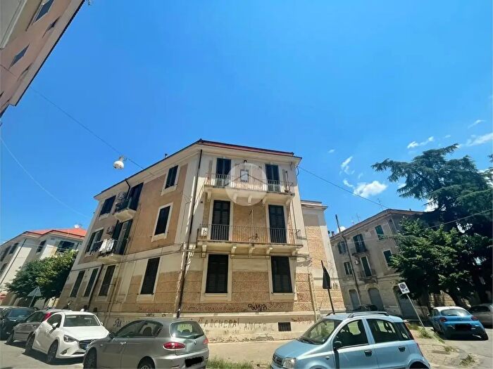 Appartamento trilocale in vendita in Via Dalmazia, Cosenza