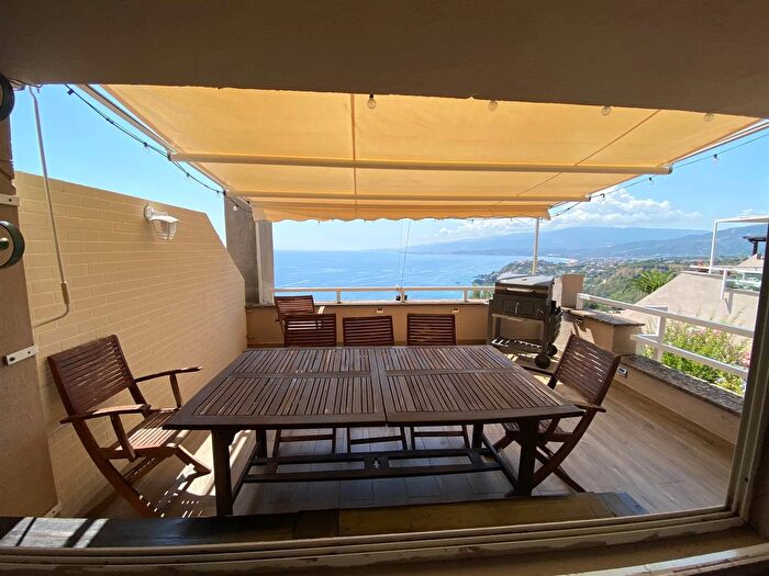 Casa trilocale in affitto in Staletti