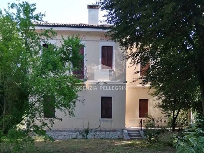 Casa con 5 locali in vendita in Vicenza Viale Risorgimento, Vicenza