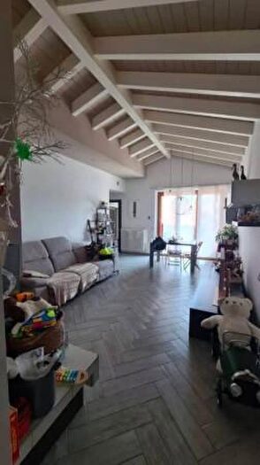 Casa monolocale in vendita in Via G Bertini, Bisuschio