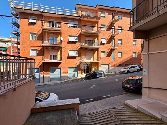 Appartamento quadrilocale in vendita in Via Fano, Ancona