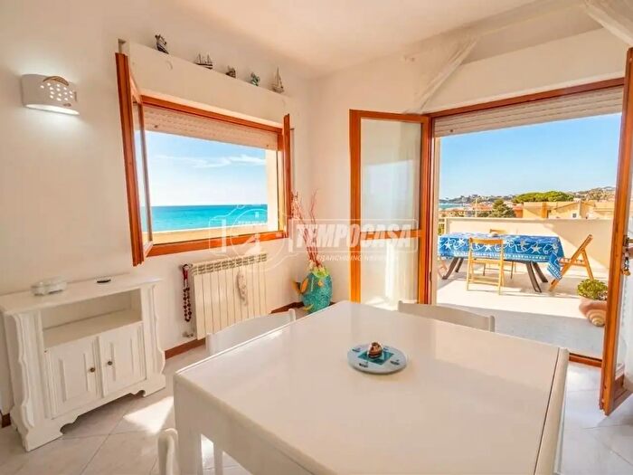 Appartamento trilocale in vendita in Via Michelangelo Buonarroti, Santa Marinella