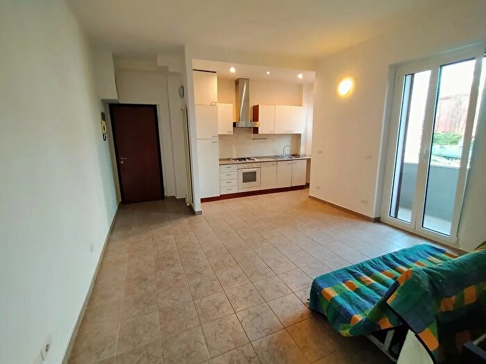 Appartamento bilocale in vendita in Piazzale Camerino, Ancona