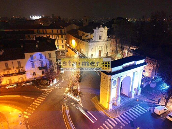 Appartamento con 5 locali in vendita in Corso Roma, Lodi