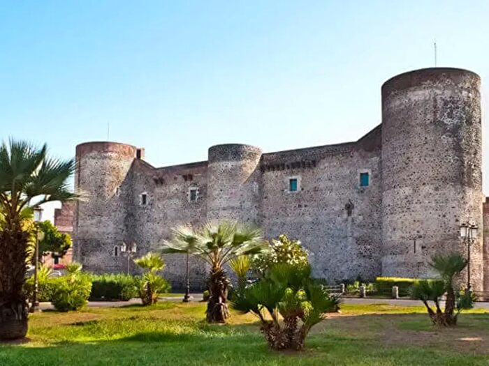 Appartamento con 5 locali in vendita in Catania
