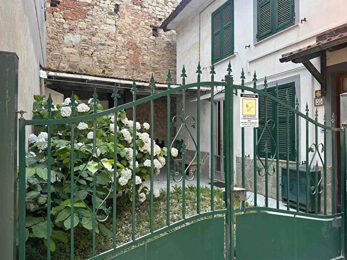 Casa con 8 locali in vendita in Novi Via Verdi Arquata Scrivia Tortona Lcitalia, Vignole Borbera
