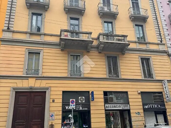 Appartamento trilocale in vendita in Via Felice Bellotti, Milano