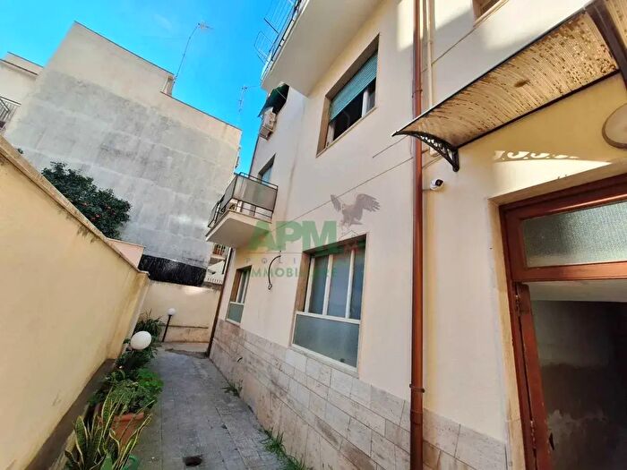 Appartamento con 5 locali in vendita in Via Italo Alaimo, Reggio Calabria