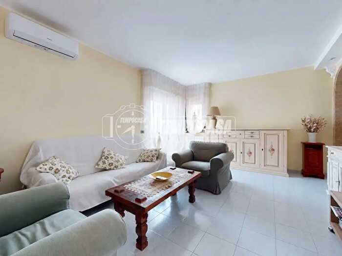 Appartamento quadrilocale in vendita in Via Noicattaro, Casamassima