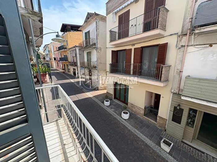 Casa con 7 locali in vendita in Via Roma, Miglianico