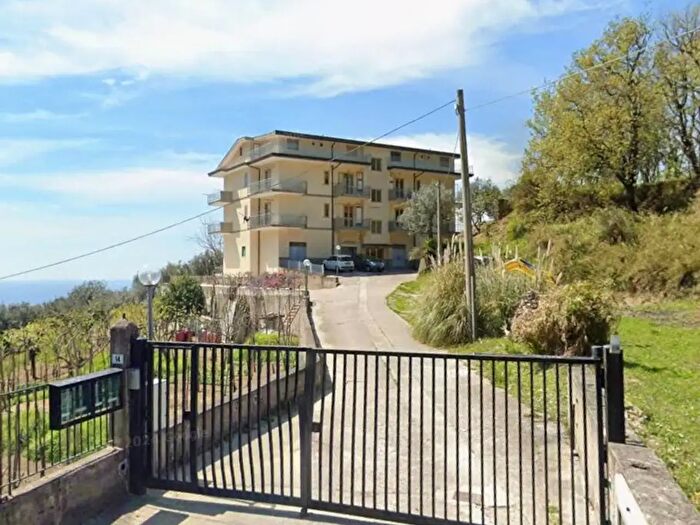 Appartamento quadrilocale in vendita in Via del Canale, Salerno