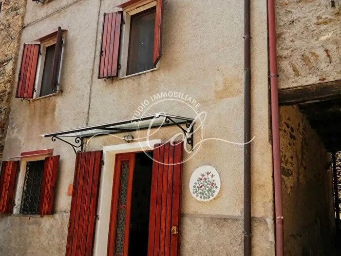 Casa quadrilocale in vendita in Stazzema