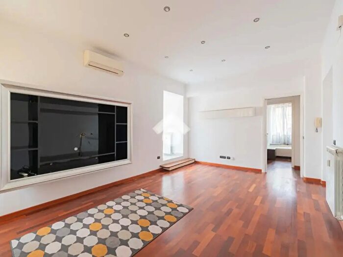 Appartamento trilocale in affitto in Viale delle Medaglie dOro, Roma