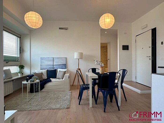 Appartamento trilocale in vendita in Via Oslavia, Roma