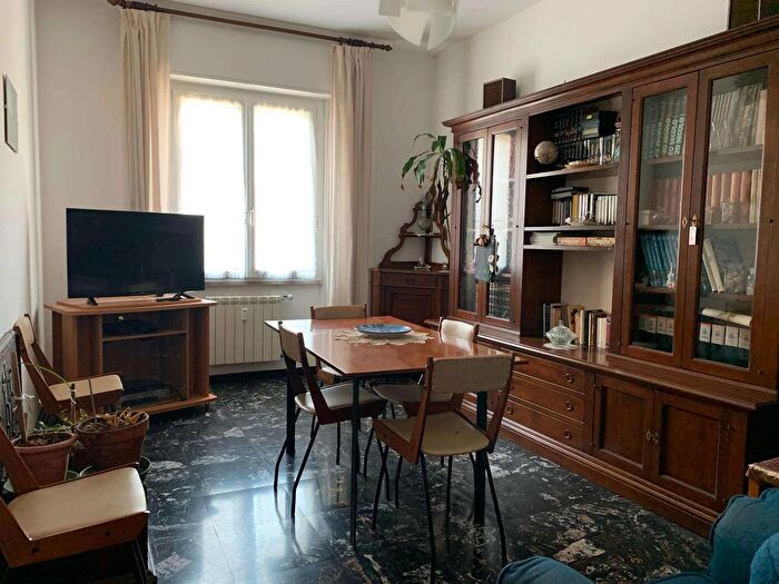 Appartamento con 5 locali in vendita in Piazza Bruno Lichene, Altare