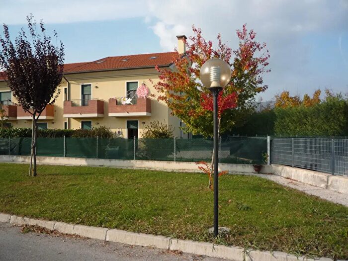 Appartamento in vendita in Via Berico Euganea, Villaga