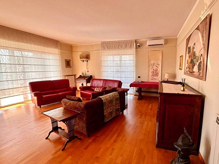 Casa trilocale in affitto in Maggiolina, Milano