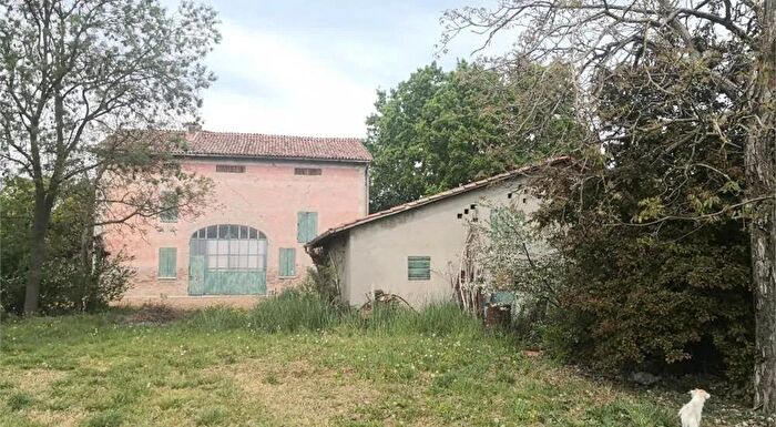 Casa con 8 locali in vendita in San Prospero Staggia Via Bosco, San Prospero