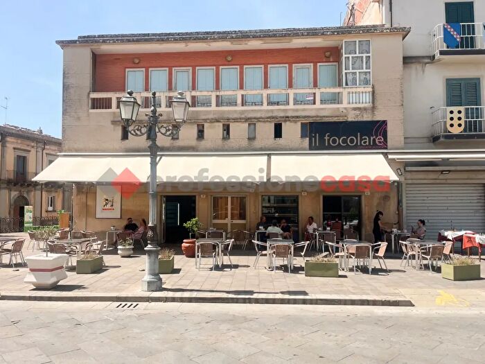 Appartamento quadrilocale in vendita in Corso Principe Umberto, Montalbano Elicona