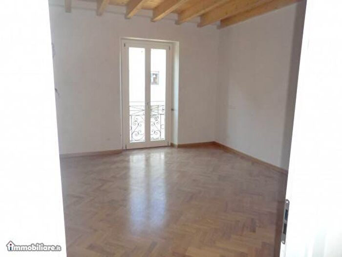 Appartamento trilocale in affitto in Viale Tunisia, Porta Venezia, Milano