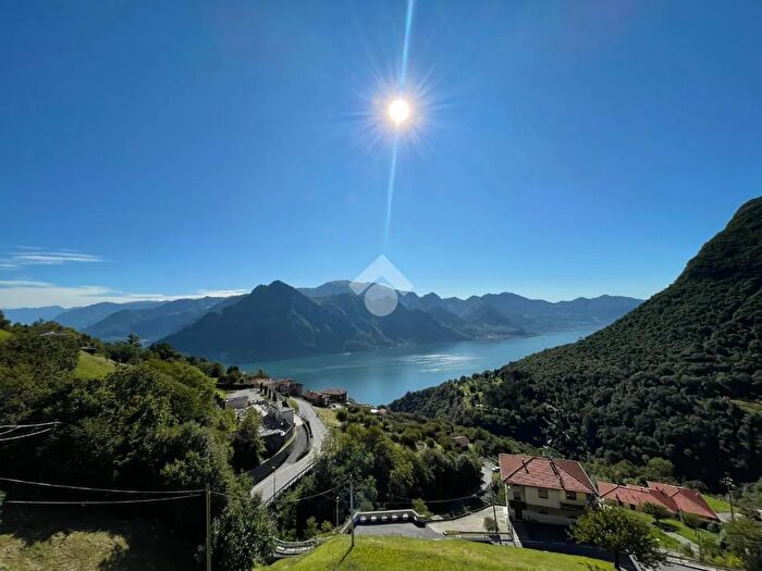 Casa con 8 locali in vendita in Via Papa Giovanni XXIII, Fonteno