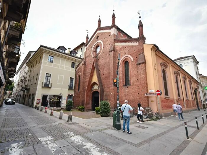 Appartamento bilocale in affitto in Via San Domenico, Torino