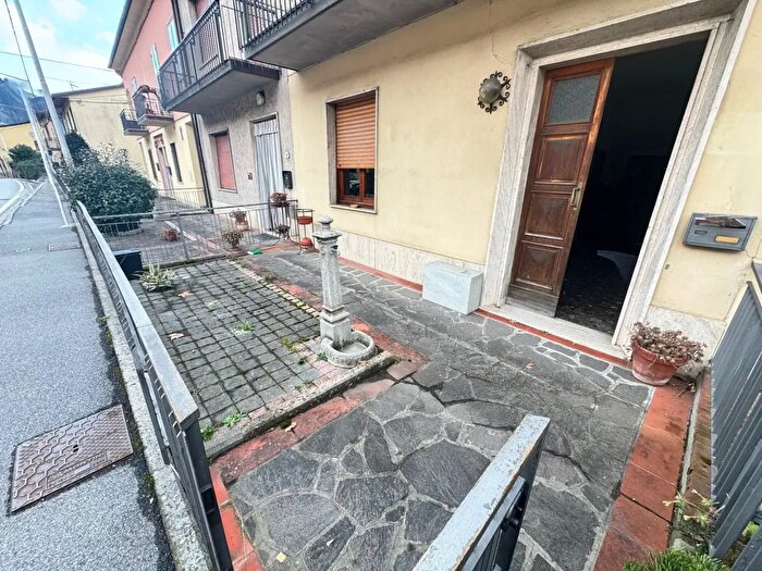 Casa quadrilocale in vendita in Via di Val di Setta E Val di Bisenzio, Cantagallo