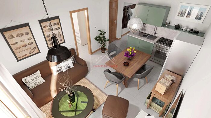 Appartamento con 11 locali in vendita in Via Pomerio San Florido, Citta Di Castello