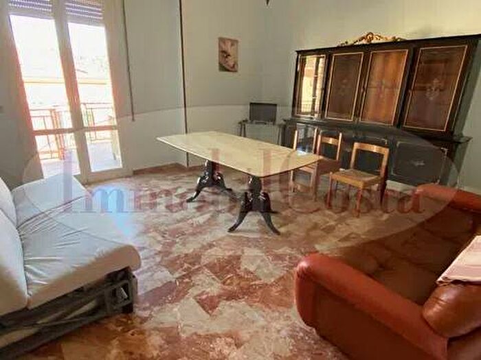 Appartamento con 5 locali in affitto in Sp, Centro, Carasco