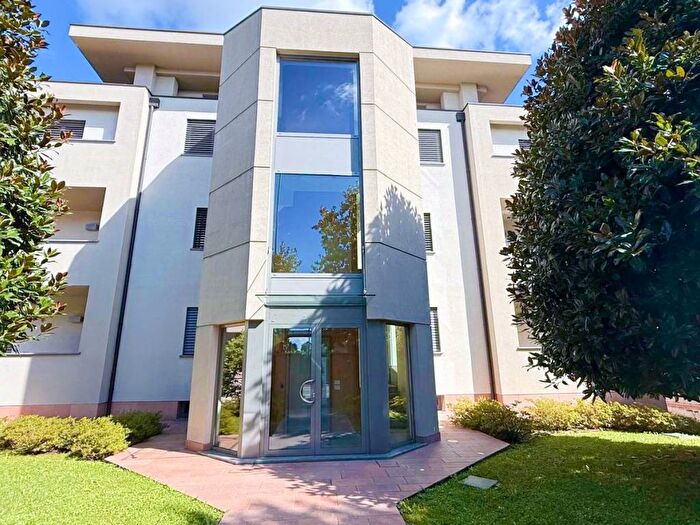 Appartamento trilocale in affitto in Via Massimo dAzeglio, Centro, Giussano