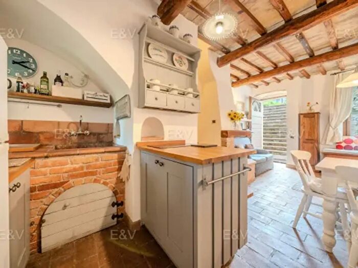 Casa quadrilocale in vendita in Vocabolo Montelagello, Marsciano