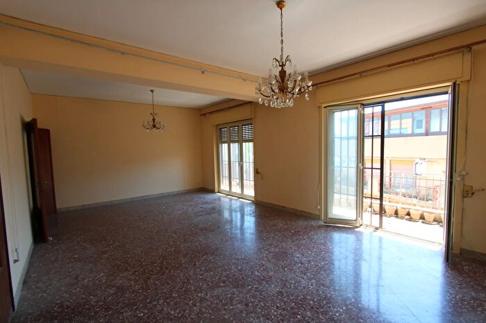 Appartamento quadrilocale in vendita in Viale Regina Elena, Messina