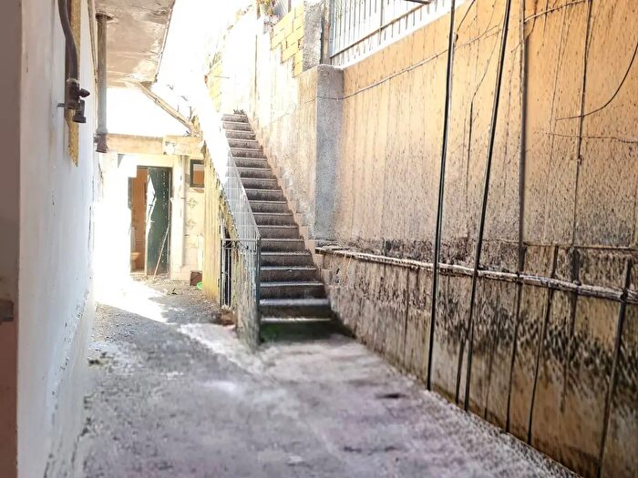 Casa con 10 locali in vendita in Via Circumvallazione, Paterno'