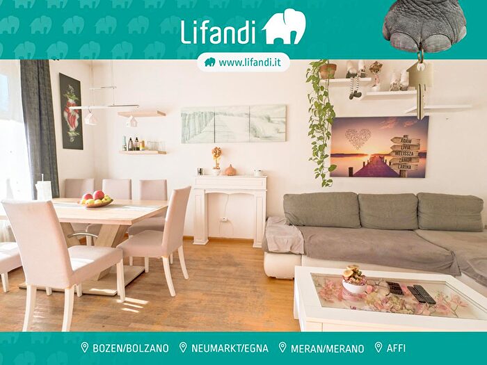Appartamento quadrilocale in vendita in Romstraße Via Roma, Merano