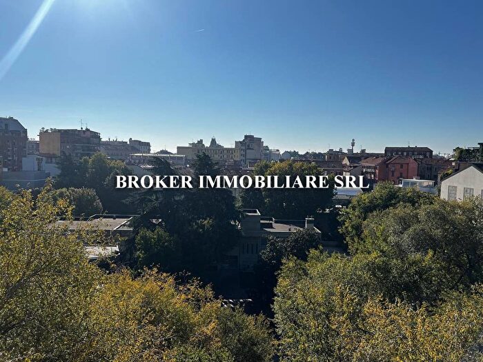 Casa con 5 locali in affitto in Via Raffaello Sanzio, Vercelli Wagner, Milano