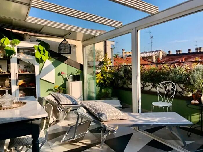 Appartamento quadrilocale in vendita in Via Carlo Pisacane, Milano