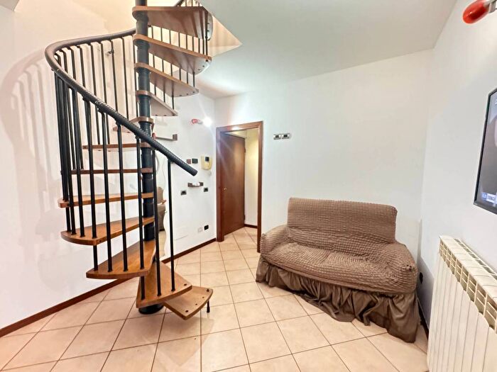 Appartamento trilocale in affitto in Via Enrico Sertoli, Bovisasca, Milano