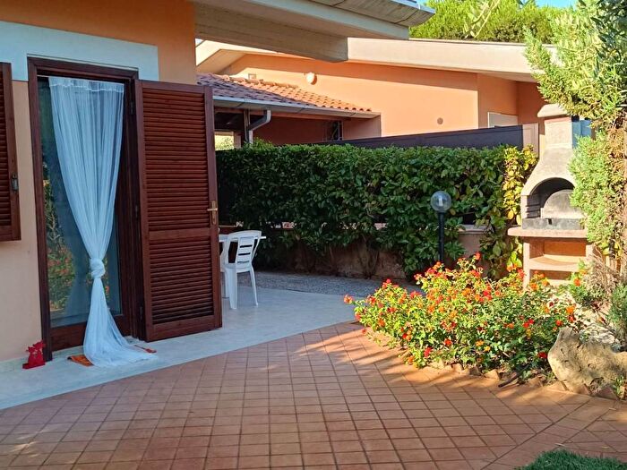 Casa quadrilocale in affitto in Via Flacca, Fondi