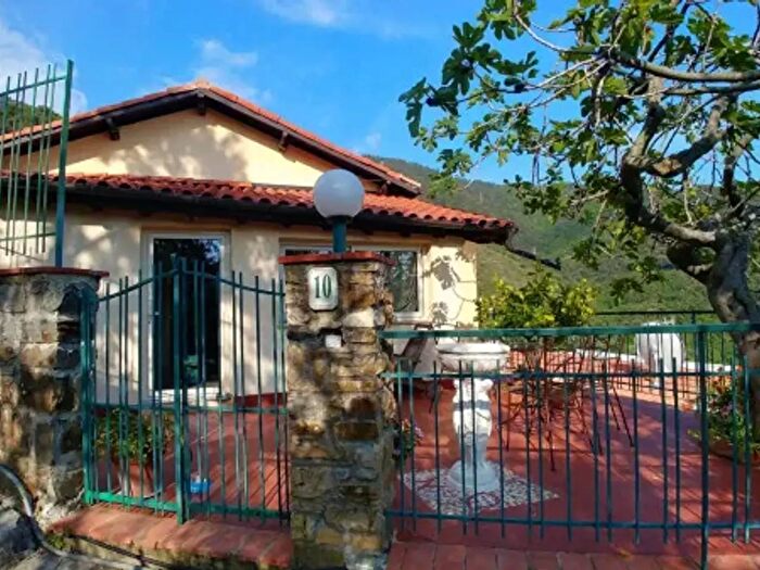 Casa quadrilocale in vendita in Strada per Negi, Seborga