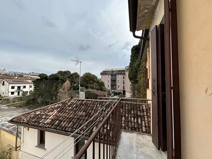 Casa con 6 locali in vendita in Conegliano