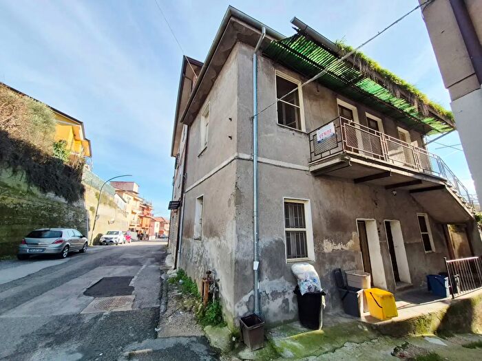 Casa con 6 locali in vendita in Monte San Giovanni Campano