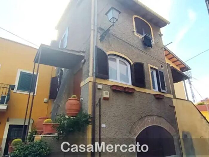 Casa bilocale in vendita in Vicolo di Valle Violata, Grottaferrata
