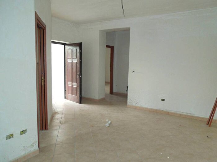 Appartamento trilocale in affitto in Centro, San Giorgio a Liri