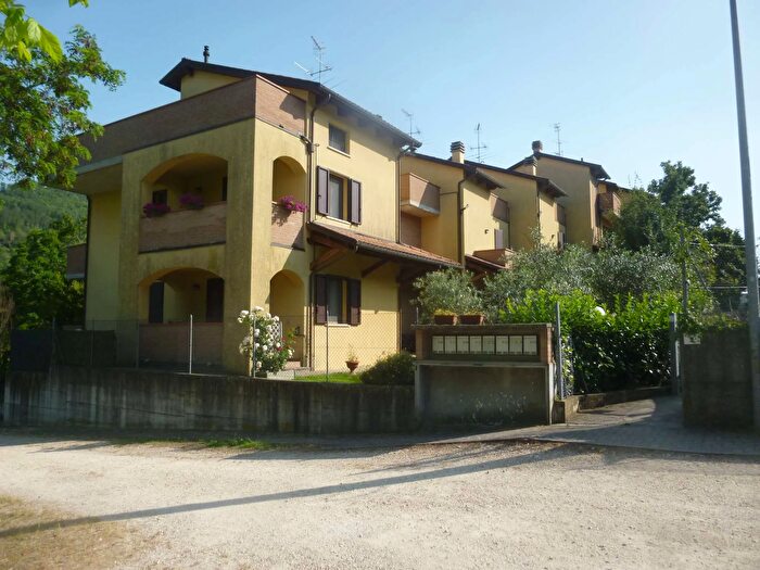 Appartamento quadrilocale in vendita in Via Treggiolo, Dovadola