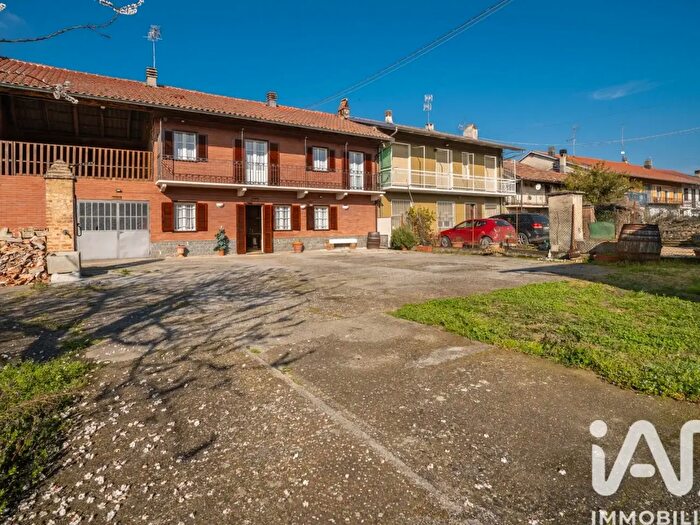 Casa con 5 locali in vendita in Strada Porzioni, Crescentino