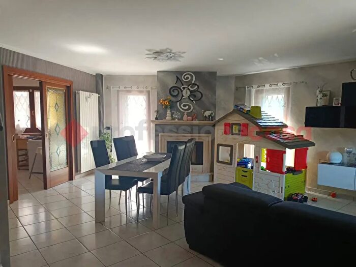 Casa con 5 locali in vendita in Via Roma, Avezzano